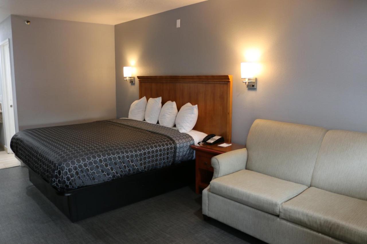 Hotel Grand Park Baldwin Park