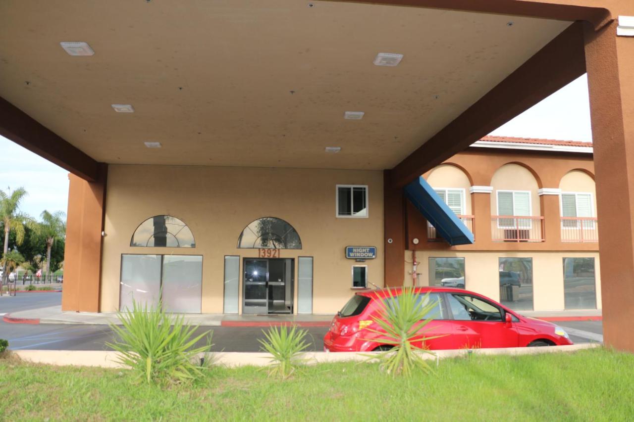 Grand Park Hotel Baldwin Park