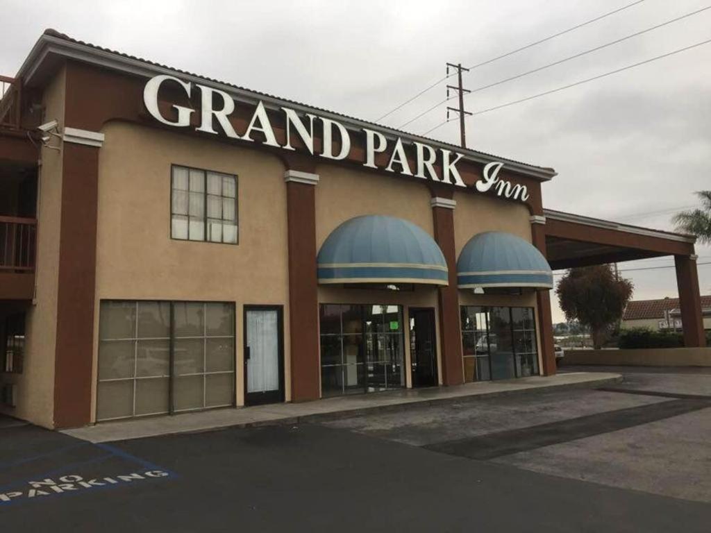 Grand Park 2*